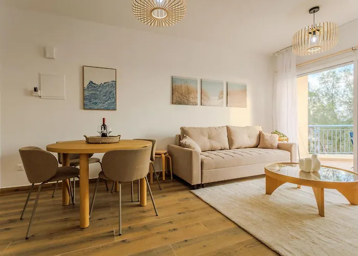 Apartment H&o Venus Sea View