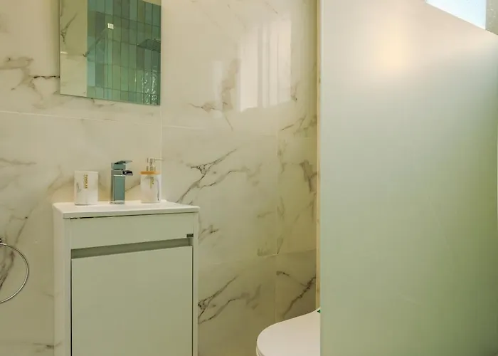 Apartment H&o Venus Sea View *