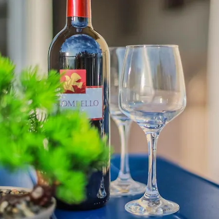 H&o Venus Sea View Пафос