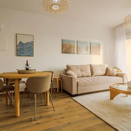 Apartment H&o Venus Sea View